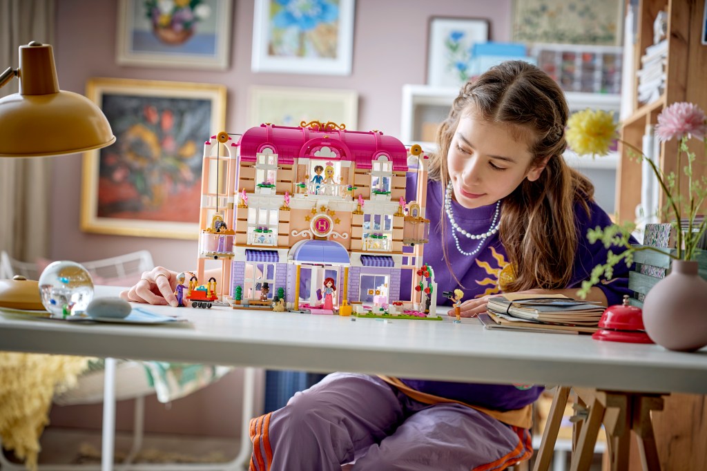 LEGO® Friends 42704 Le Grand Hôtel de Heartlake City