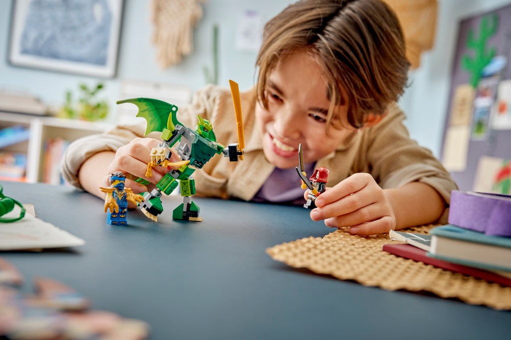 LEGO NINJAGO 71862 Pack de Combat : le Robot Dragon de Lloyd
