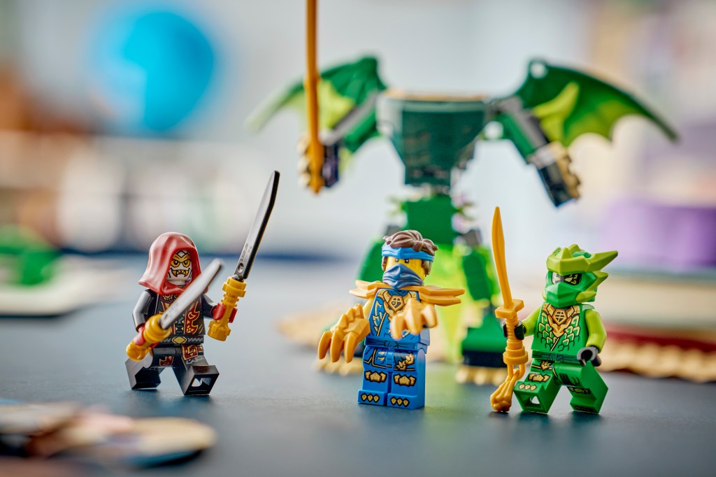 détails LEGO NINJAGO 71862 Pack de Combat : le Robot Dragon de Lloyd