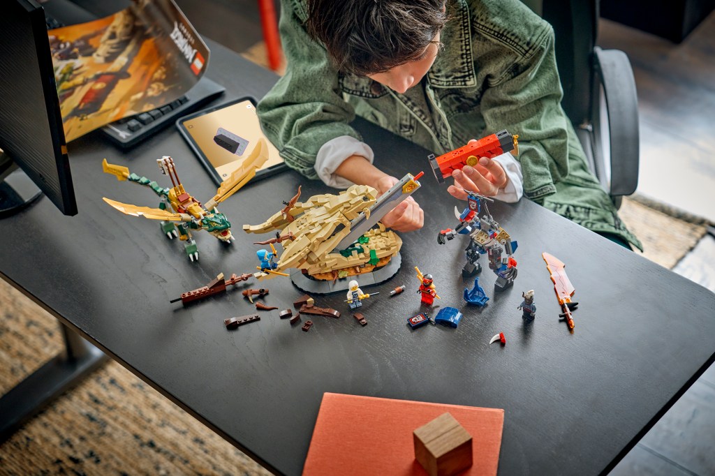 construction LEGO NINJAGO 71871 Combat sur la Lame du Dragon