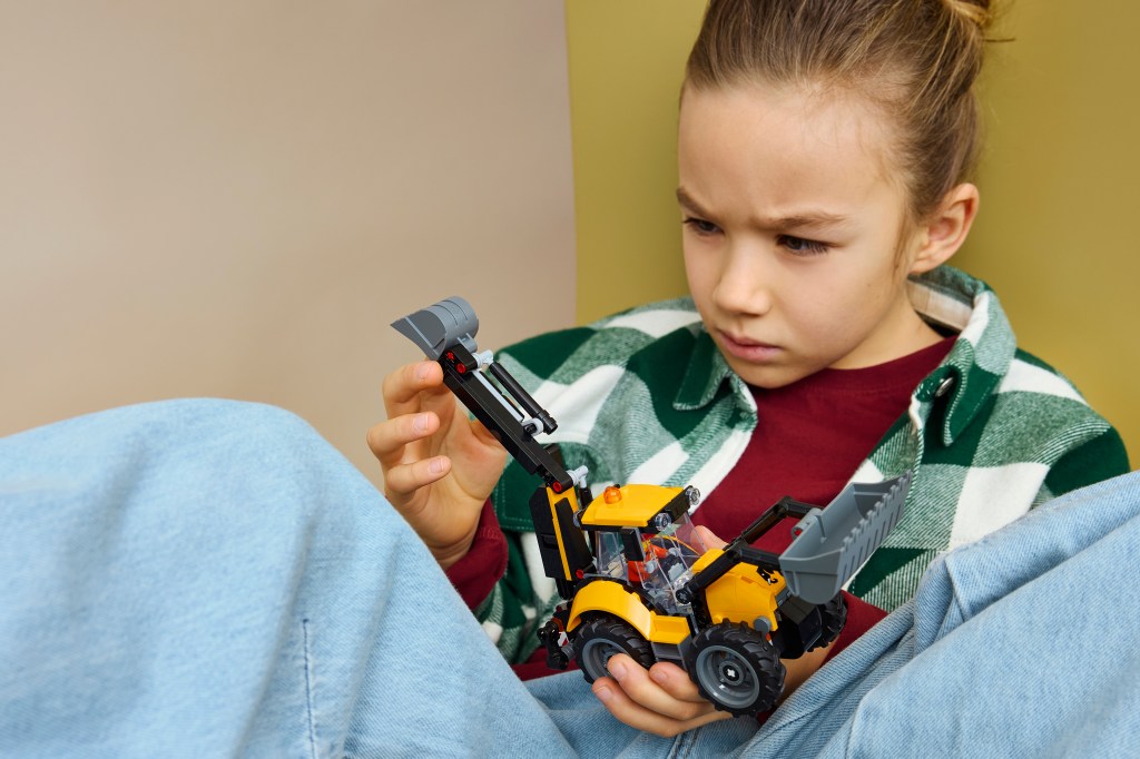 détails LEGO City 60480 Le Tractopelle Jaune