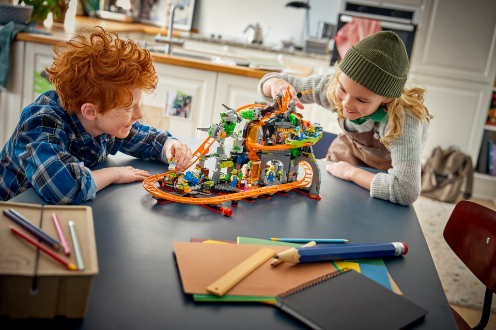 LEGO City 60501 Le Parc d'Attractions de Lava Land