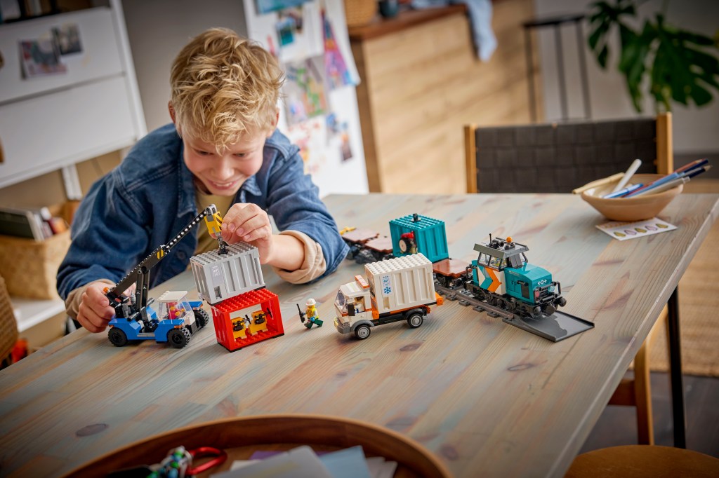 LEGO City 60509 Le Train de Marchandises du Port avec Grue et Camion