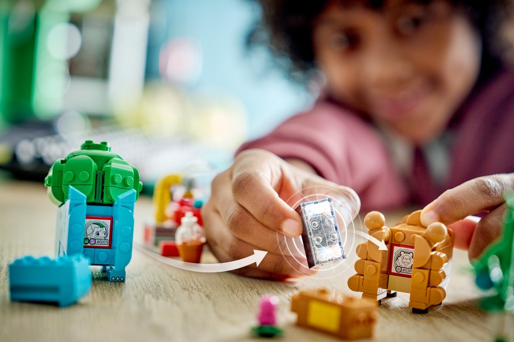LEGO Pokémon 72155 SMART Play : Bulbizarre et Keunotor, délice de baies