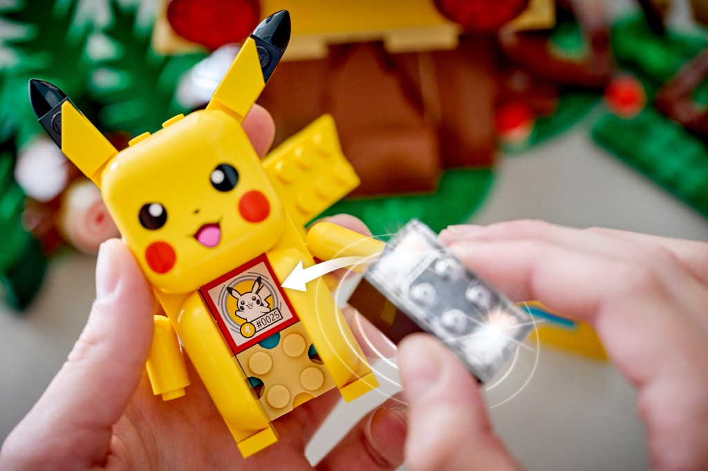 brique LEGO Pokémon 72164 SMART Play : Pikachu et la Cabane d'Entraînement