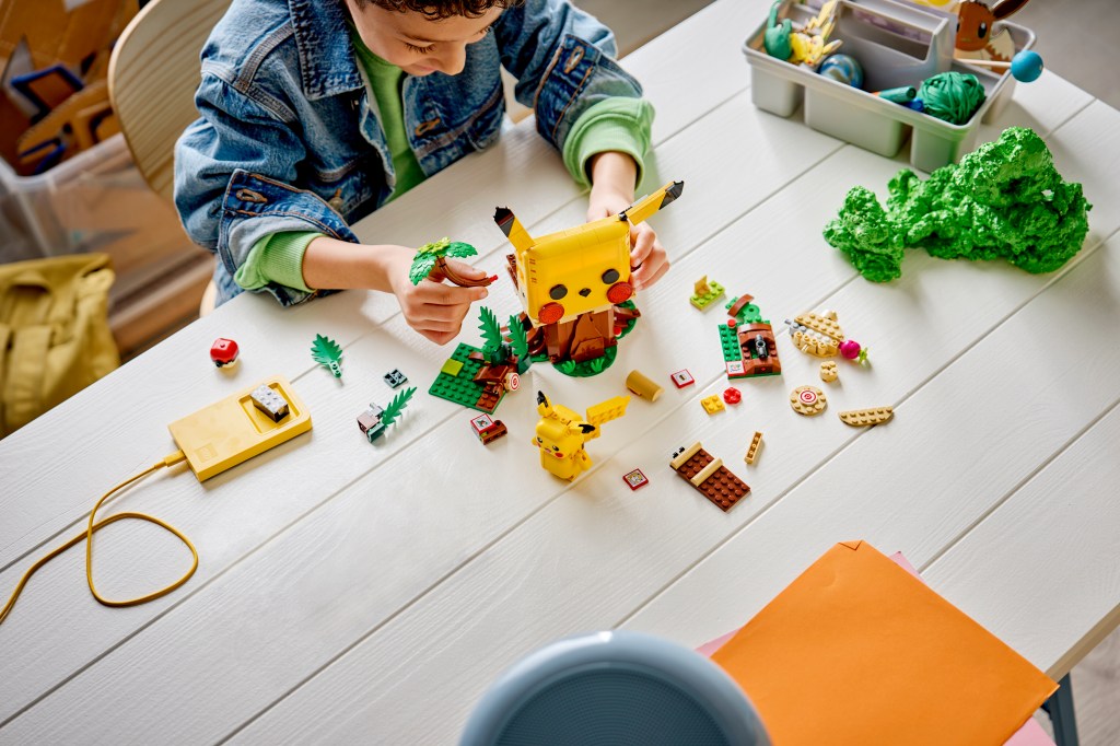 construction LEGO Pokémon 72164 SMART Play : Pikachu et la Cabane d'Entraînement
