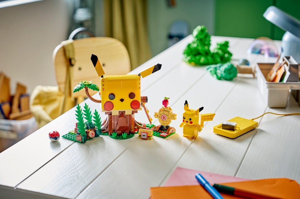 détails LEGO Pokémon 72164 SMART Play : Pikachu et la Cabane d'Entraînement