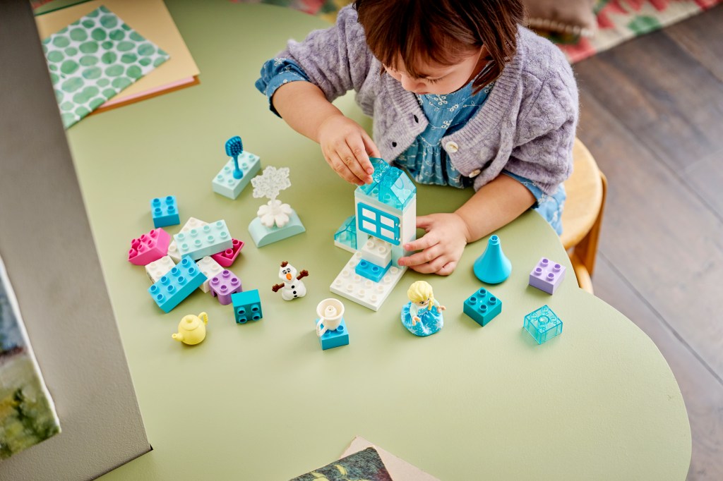construction LEGO® DUPLO Disney 10462 Boîte Créative La Reine des Neiges avec Elsa et Olaf