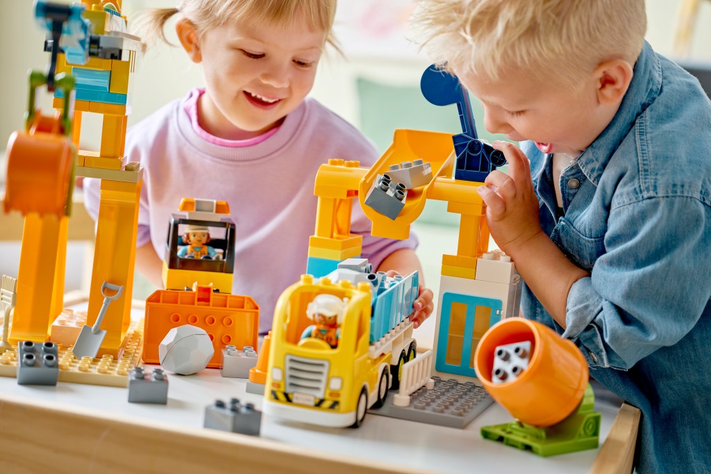 détails LEGO® DUPLO Ma Ville 10476 Le Chantier et les Véhicules de Construction 3-en-1