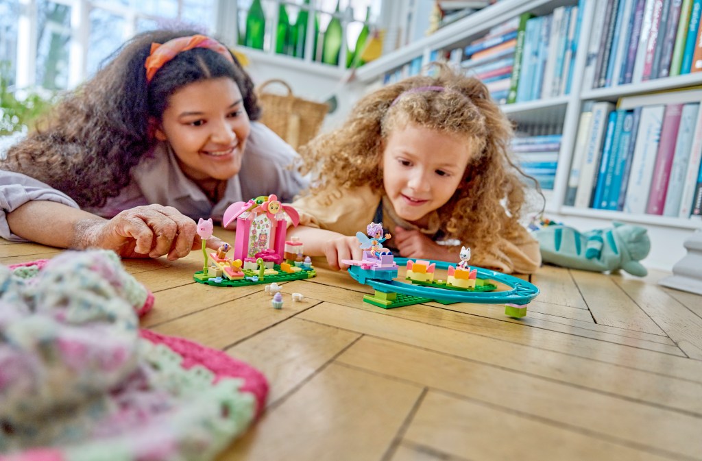 LEGO® Gabby et la Maison Magique 11214 Les Montagnes Russes et le Goûter des Fées