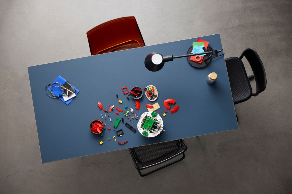 construction LEGO Pokémon 72154 Poké Ball Moments Culte de Dresseur