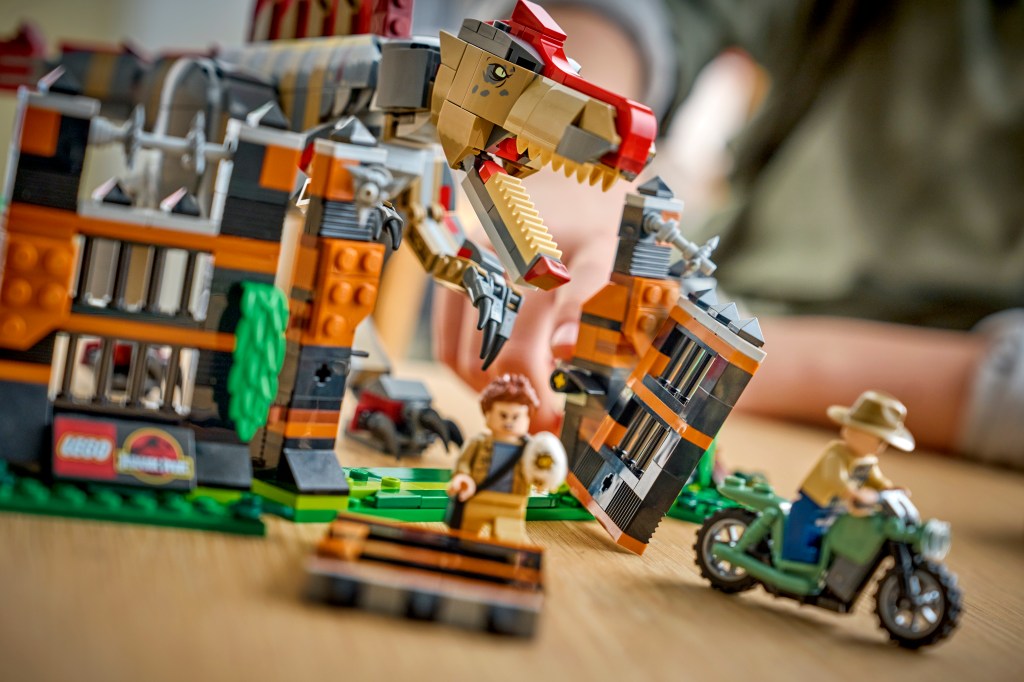 détails LEGO® Jurassic World 77982 L'Évasion du Spinosaure