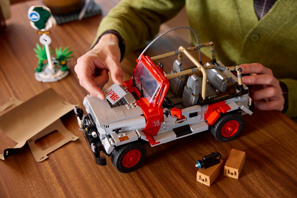 détails LEGO® Jurassic World 77984 Jurassic Park Jeep® Wrangler