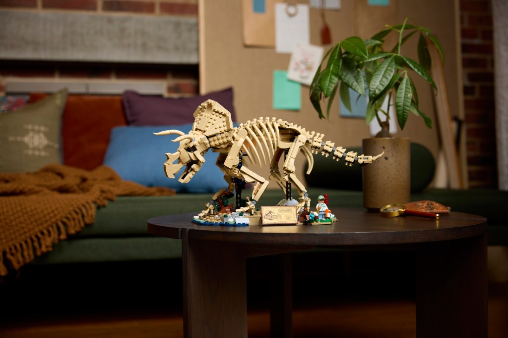 LEGO® Jurassic World 77985 Les Fossiles de Dinosaure : le Tricératops