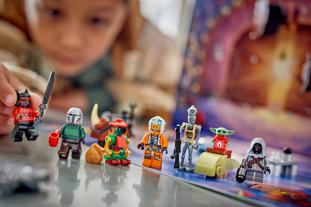 surprises calendrier de l'avent lego the mandalorian