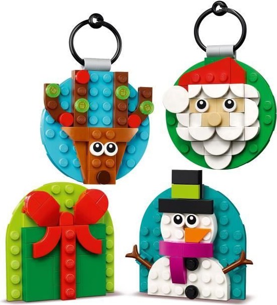 Quatre décorations de sapin LEGO 40744 : Père Noël, renne, bonhomme de neige et cadeau